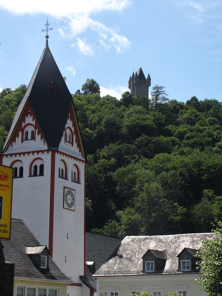 burg nassau.jpg - Hoog boven Nassau ligt burg Nassau.